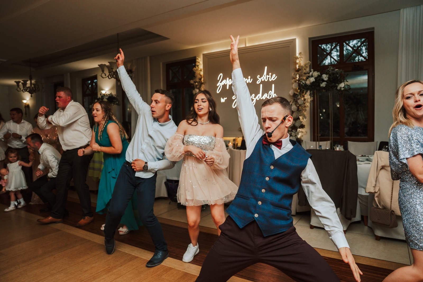 91c50127-1183-4104-b24e-e13f1b8a186c 2 (1)